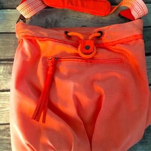 Lululemon Diversity Bag 🧡